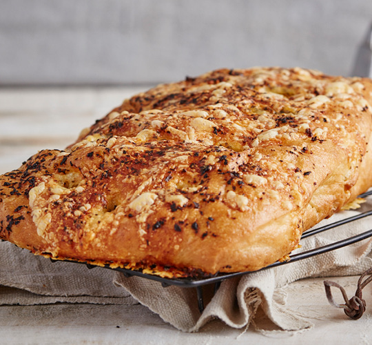 Turkish Bread – Pesto & Cheese